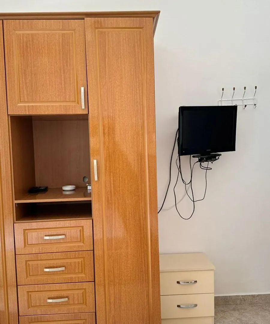 Amel'S Apartments Comfortable Family Stay Near Orikum Beach