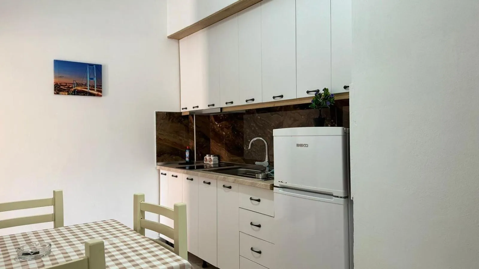 Amel'S Apartments Comfortable Family Stay Near Orikum Beach 阿尔巴尼亚