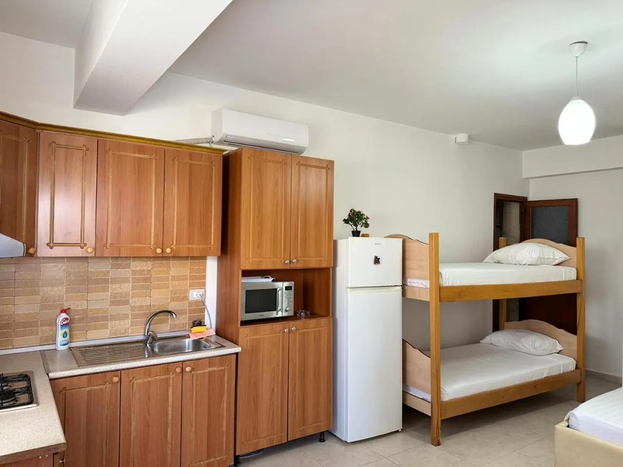 Amel'S Apartments Comfortable Family Stay Near Orikum Beach