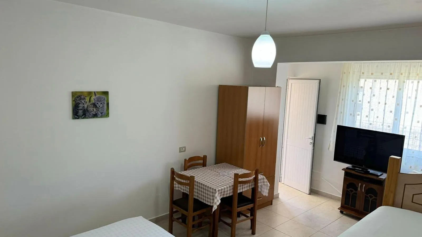Amel'S Apartments Comfortable Family Stay Near Orikum Beach