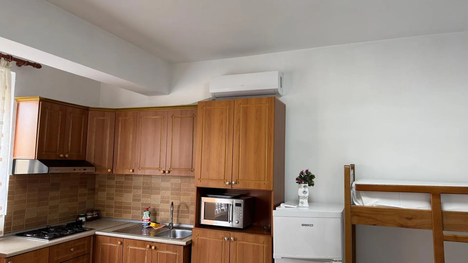 Amel'S Apartments Comfortable Family Stay Near Orikum Beach