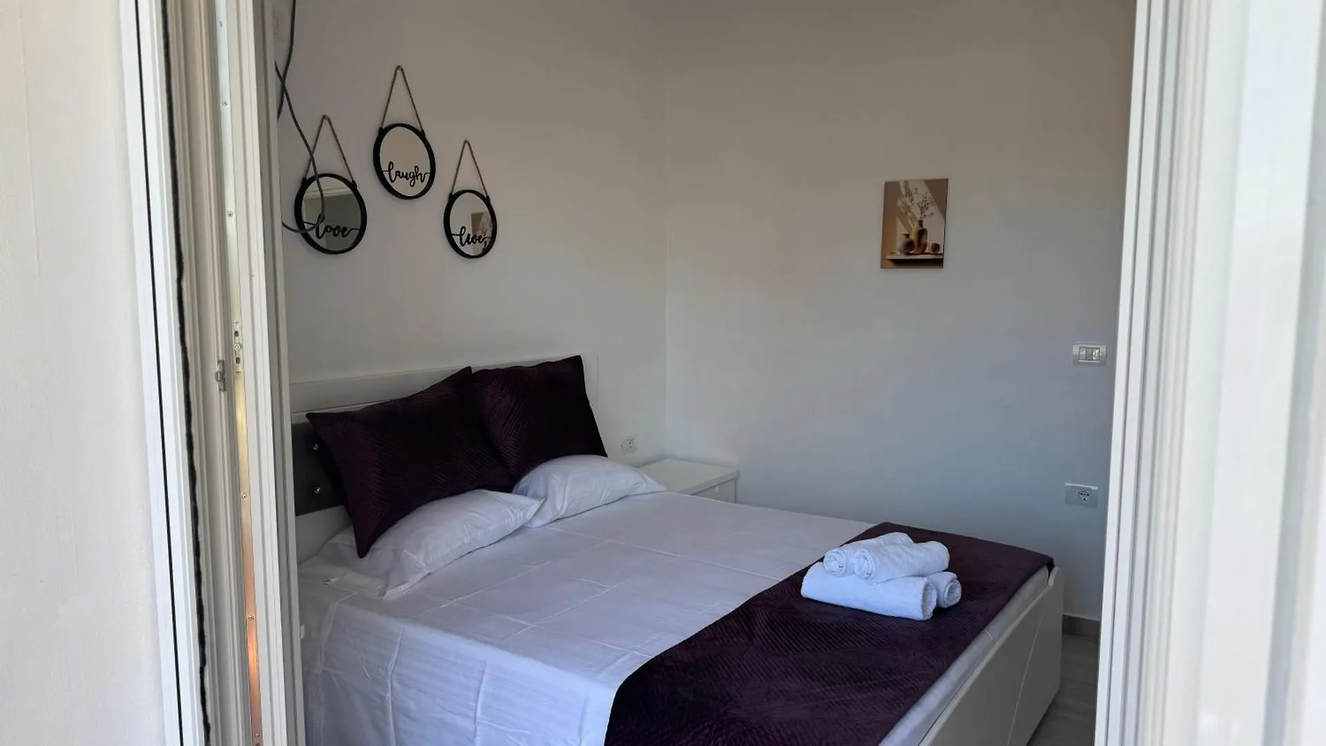 Amel'S Apartments Comfortable Family Stay Near Orikum Beach