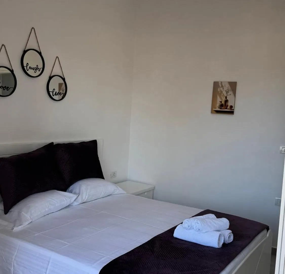 Amel'S Apartments Comfortable Family Stay Near Orikum Beach