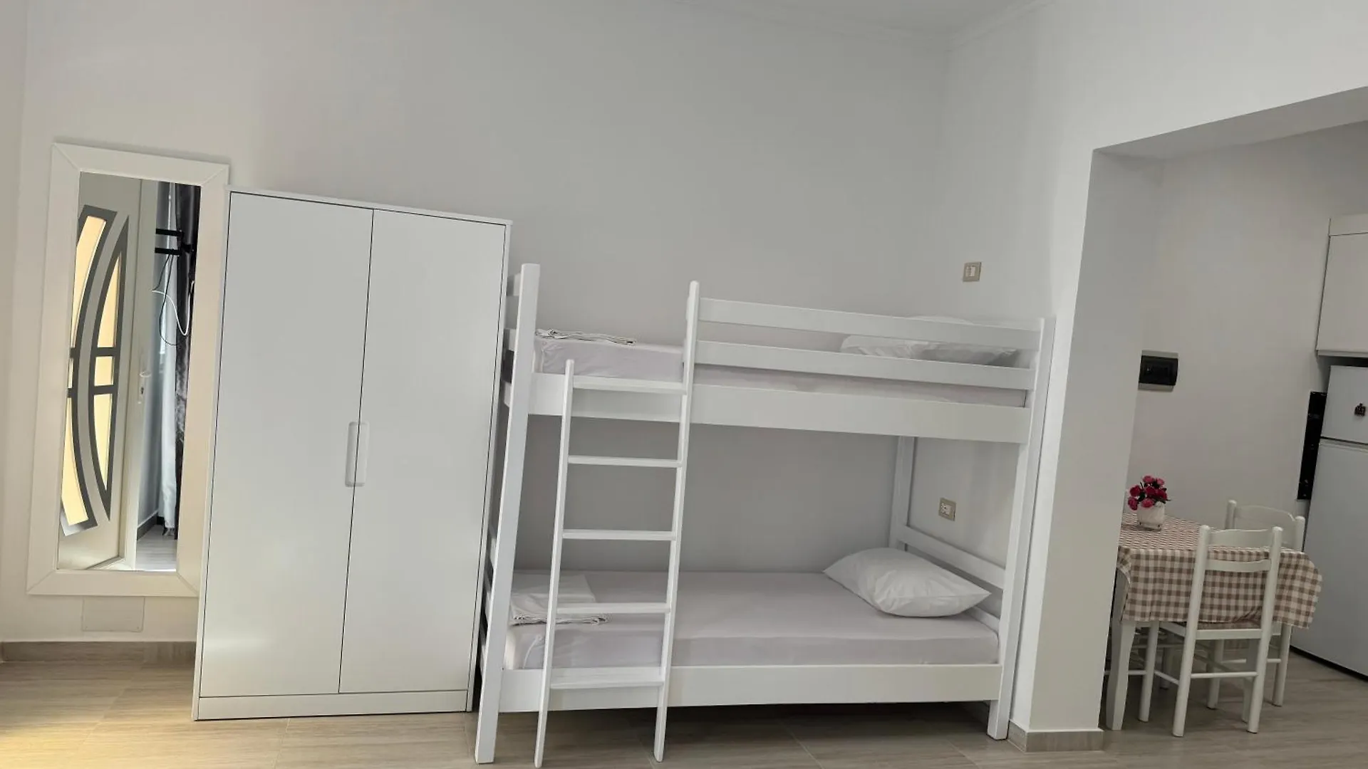 Amel'S Apartments Comfortable Family Stay Near Orikum Beach