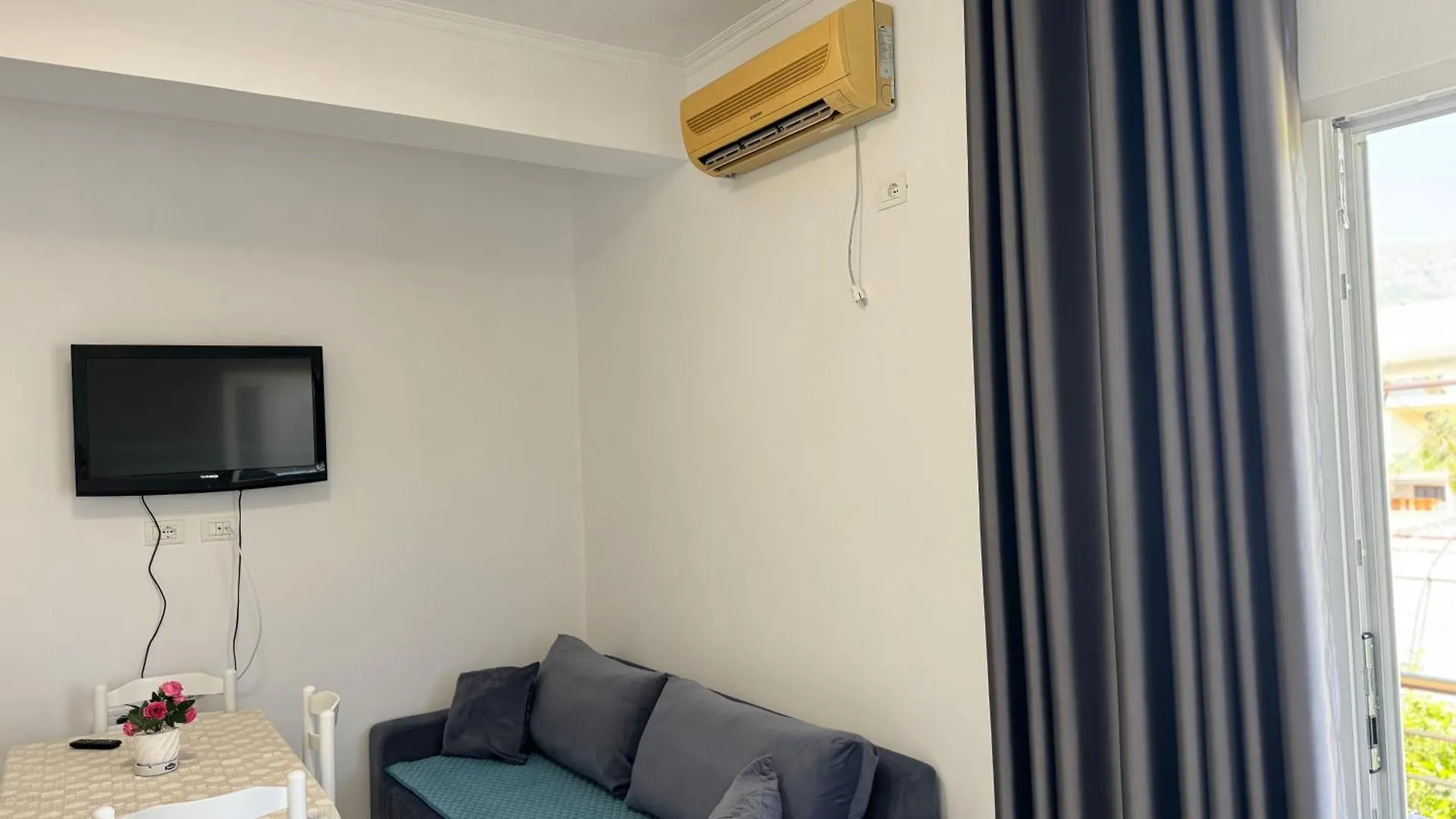 Amel'S Apartments Comfortable Family Stay Near Orikum Beach