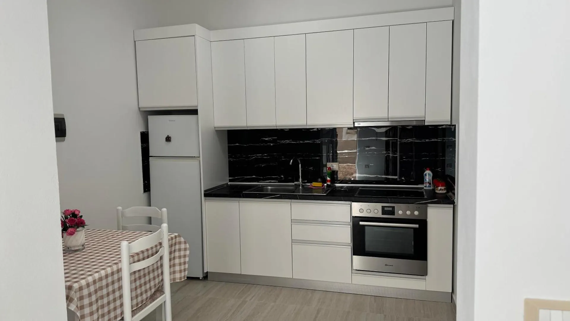 Amel'S Apartments Comfortable Family Stay Near Orikum Beach